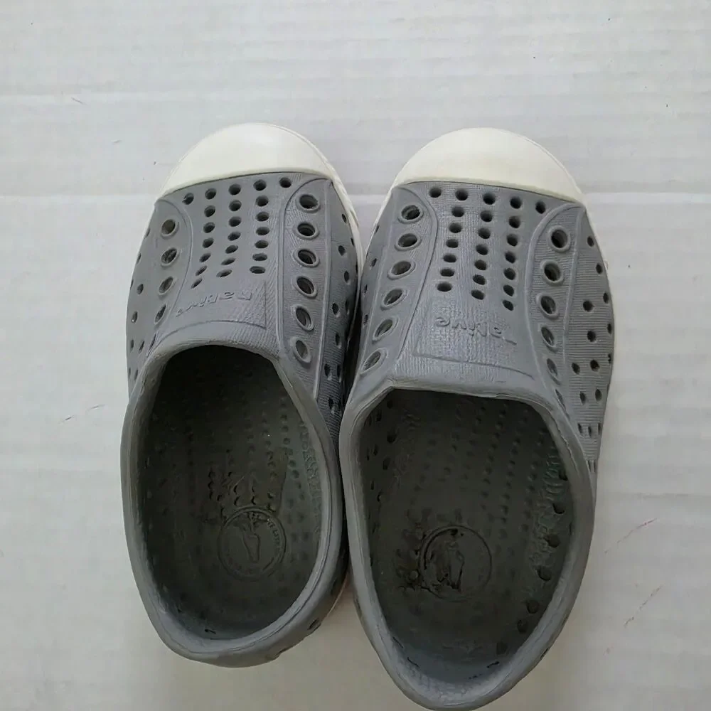 Native Jefferson Slip On Kids Water Shoes Gray  Size C6 Lightweight Comfortable